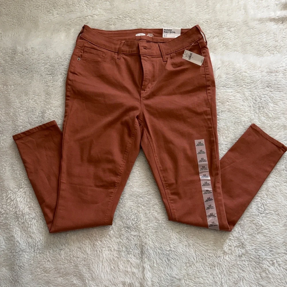 Old Navy Women's Rockstar Super Skinny Jeans in Rust - Picture 1 of 12